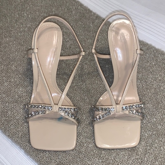 Zara Heeled Sandal - Picture 3 of 3